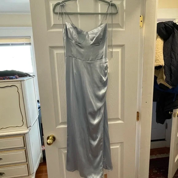 NWT Reformation Marguerite Silk Dress Size 6 in Horizon Blue - Picture 2 of 10